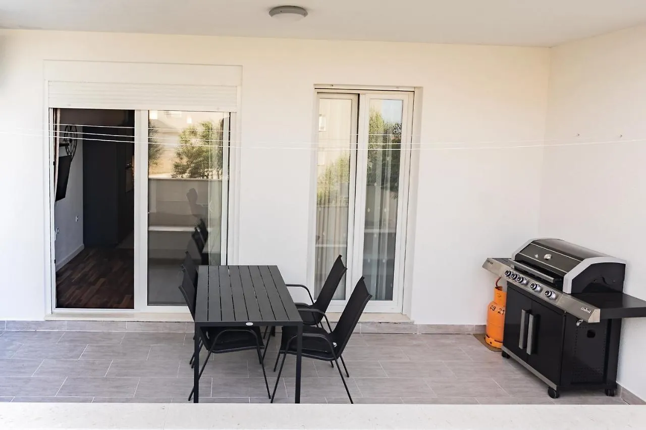 Apartment Zeus Znjan Split
